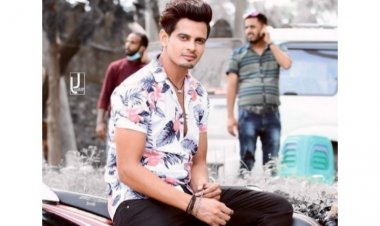 Nain Banjaare' is the latest love single released by the production company Apeksha Film and Music. The music video for 'Nain Banjaare' stars Sachin Vashist