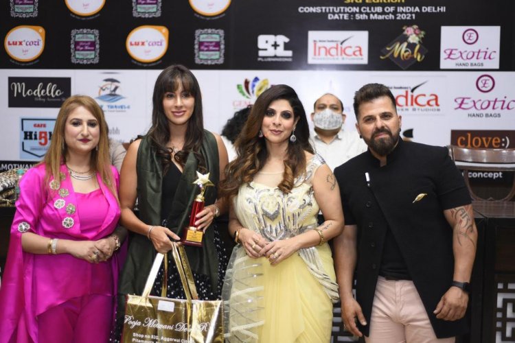 Deana Uppal Received Empowering Women’s Award By Designer Pooja Motwani