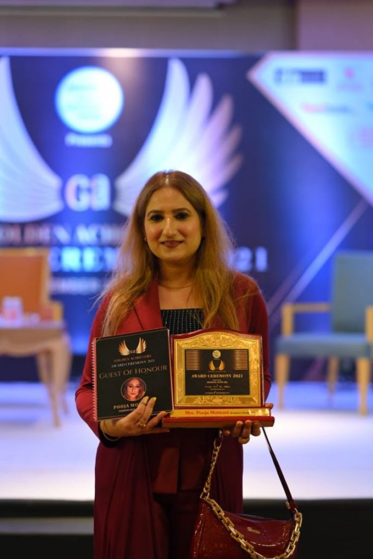 Fashion Designer Ms Pooja Motwani wins Golden Achievers Award
